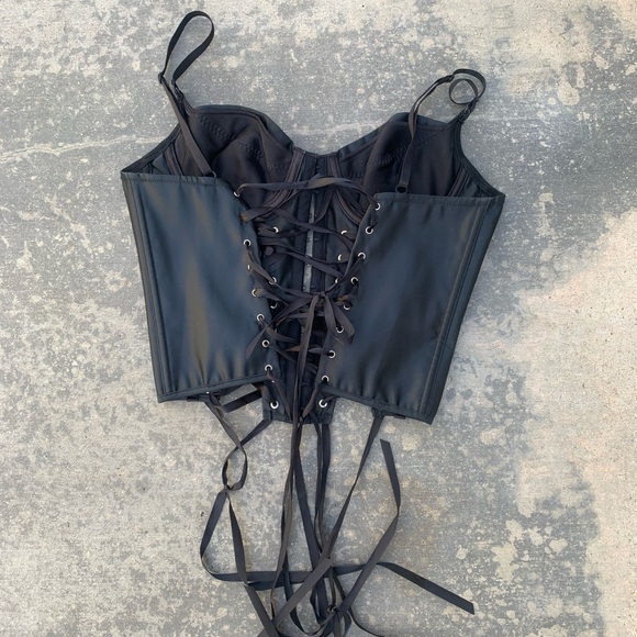 Fredericks of Hollywood lace up corset - Picture 3 of 3